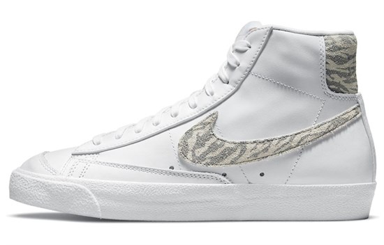 Nike Blazer Mid 77 SE Zebra Women's DH9633-101 - фото 615665