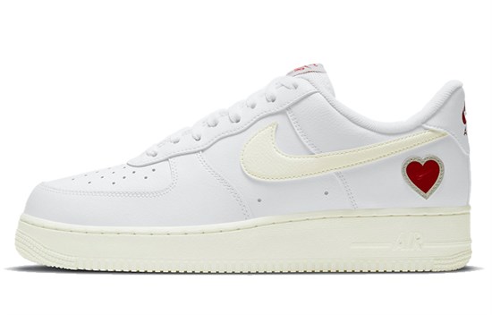 Nike Air Force 1 Low Valentine's Day 2021 DD7117-100 - фото 622769