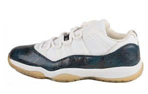 JORDAN 11 Low Navy Snakeskin 2001 136071-102