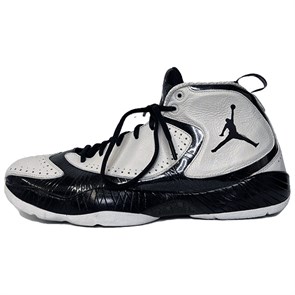 JORDAN 2012 White Black 508318-180